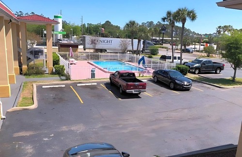 Jacksonville Hotel | 250 m² Motel ∙ 127 guests