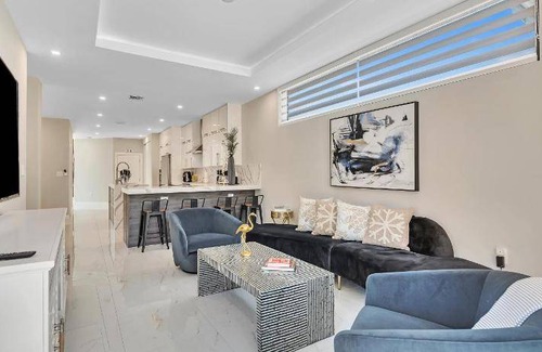 Tarpon River House | 260 m² House ∙ 3 bedrooms ∙ 6 guests