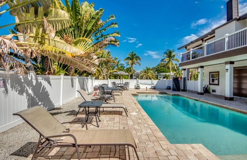 Mid Island House | 261 m² House ∙ 4 bedrooms ∙ 10 guests