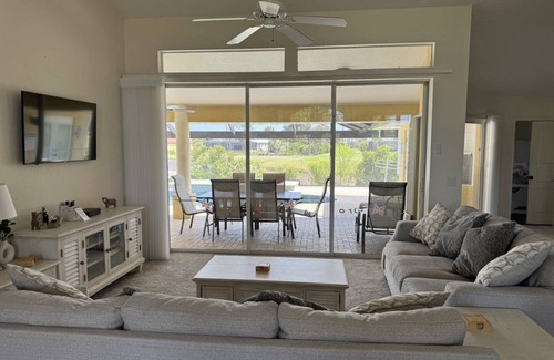 Pine Valley Villa | 270 m² Villa ∙ 4 bedrooms ∙ 8 guests