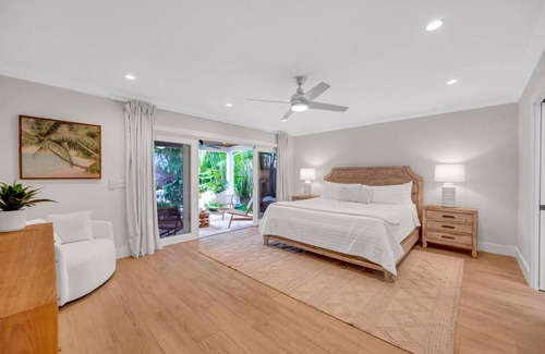 Poinsettia Heights House | 271 m² House ∙ 4 bedrooms ∙ 12 guests