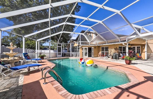 Bearss Plaza House | 278 m² House ∙ 4 bedrooms ∙ 10 guests