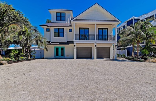 Anna Maria House | 279 m² House ∙ 5 bedrooms ∙ 12 guests