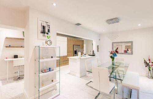 Ojus House | 279 m² House ∙ 5 bedrooms ∙ 11 guests
