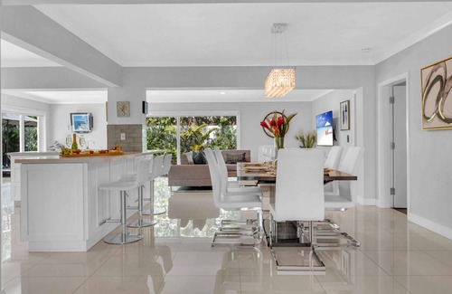 Bel Air House | 281 m² House ∙ 5 bedrooms ∙ 14 guests