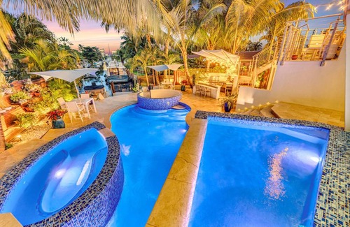 Riverside Park House | 285 m² House ∙ 4 bedrooms ∙ 8 guests