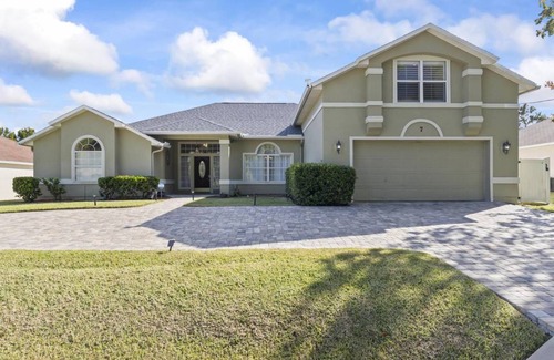 Palm Coast House | 288 m² House ∙ 5 bedrooms ∙ 10 guests