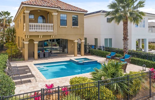 Reunion House | 293 m² House ∙ 5 bedrooms ∙ 12 guests