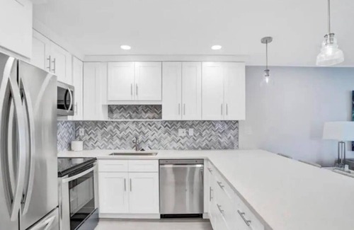Central Beach House | 2BR Beach condo - Steps to beach