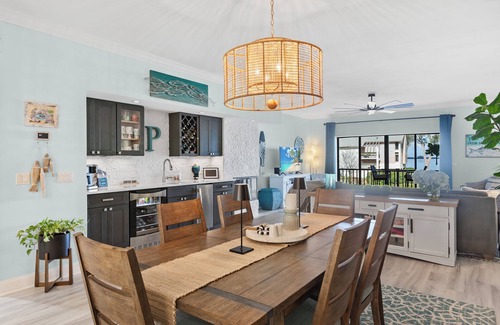Cortez Condo | 3 bedroom Luxurious Waterfront Condo & Community Amenities