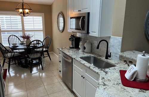 West Kissimmee House | 3 bedroom pool home minutes from Dsiney
