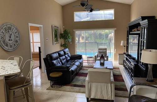 West Kissimmee House | 3 bedroom pool home minutes from Dsiney