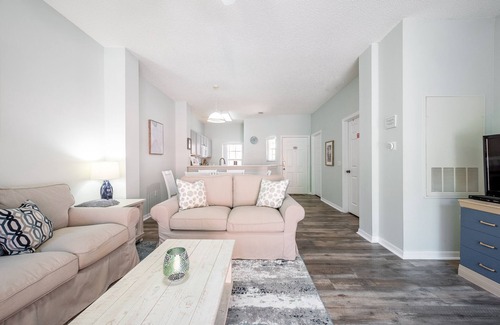 Lake Berkley House | 3 Bedroom Townhome in Gated Community. Pet Friendly!