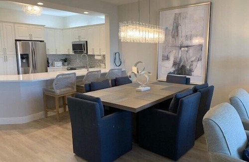 Vanderbilt Beach Condo | 3 Bedroom With Spectacular Bay And Gulf Views In The Distance - Reg 2-905
