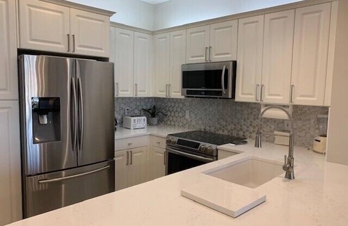 Vanderbilt Beach Condo | 3 Bedroom With Spectacular Bay And Gulf Views In The Distance - Reg 2-905