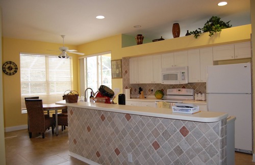 Central Naples House | 3 Brd Private Pool Lake-ViewnNEWLY renovated 2nd Bathroom & new Mstr shower