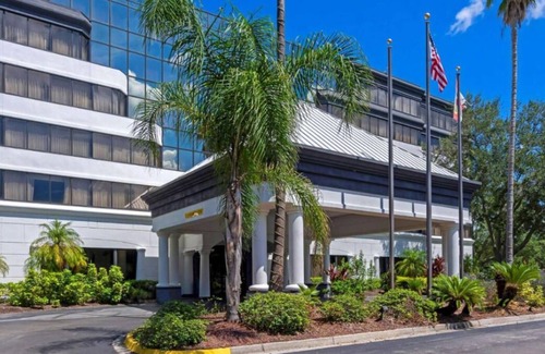 Baymeadows House | 3 Family-friendly Units! Onsite Pool, Parking! Close to Mandarin Museum!