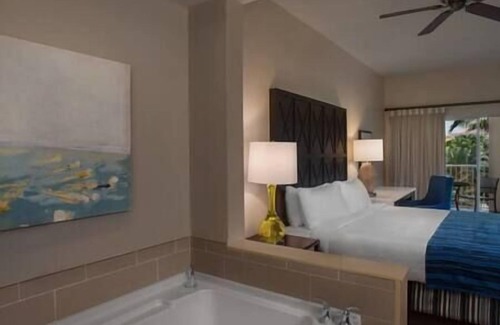Williamsburg Resort | 3 Marriott Grand Vista Resort, Disney