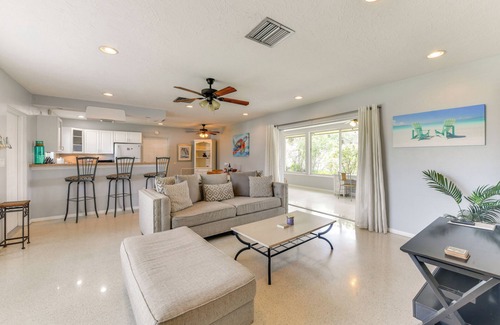 Sarasota House | 3 Mi to Siesta Key Beach: Snowbird Haven w/Lanai
