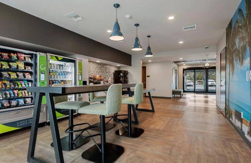 Titusville Hotel | 300 m² Hotel ∙ 4 guests
