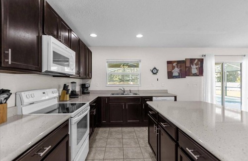 Crystal Cove House | 305 m² House ∙ 6 bedrooms ∙ 12 guests