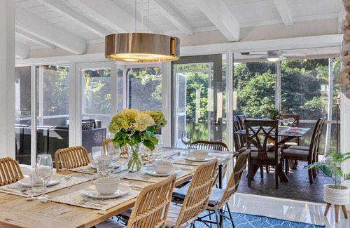 Coral Ridge House | 309 m² House ∙ 7 bedrooms ∙ 18 guests