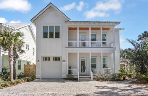 Seagrove Beach House | 30A Luxury Beach Home Beach Please, Private Heated Pool, 4 NEW Bikes, Walk to the Beach!