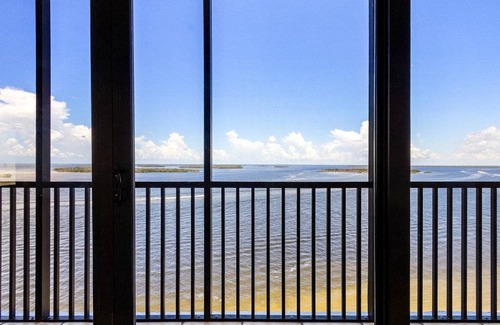 Punta Rassa House | 317 m² House ∙ 4 bedrooms ∙ 12 guests