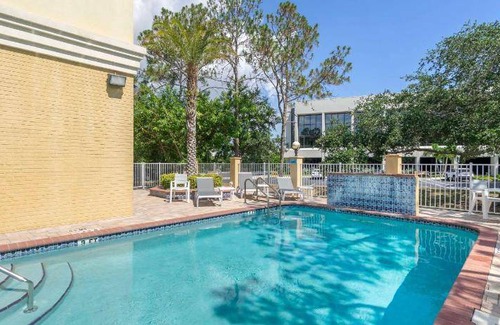 St. Petersburg - Clearwater Hotel | 32 m² Hotel ∙ 127 guests