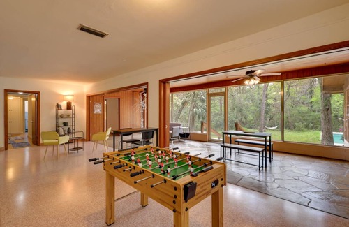 Gainesville House | 325 m² House ∙ 4 bedrooms ∙ 8 guests