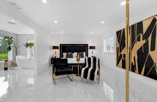 Sunset Villa | 325 m² Villa ∙ 5 bedrooms ∙ 16 guests
