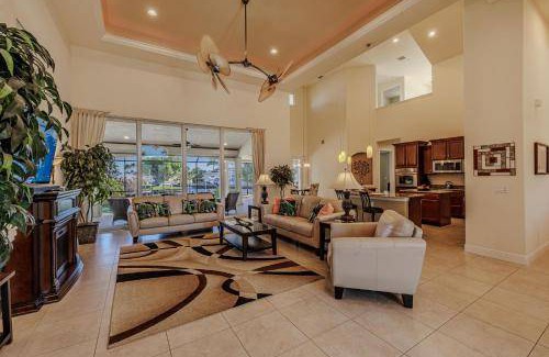 Yacht Club Villa | 327 m² Villa ∙ 4 bedrooms ∙ 8 guests