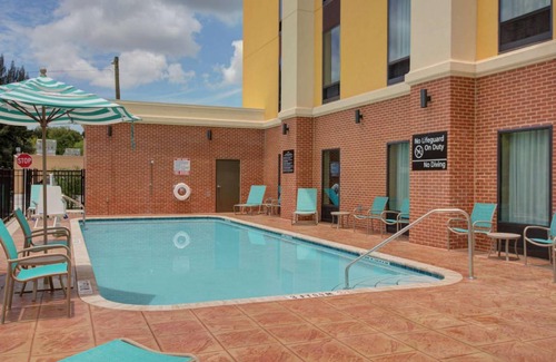 Temple Crest Hotel | 33 m² Hotel ∙ 2 bedrooms ∙ 127 guests