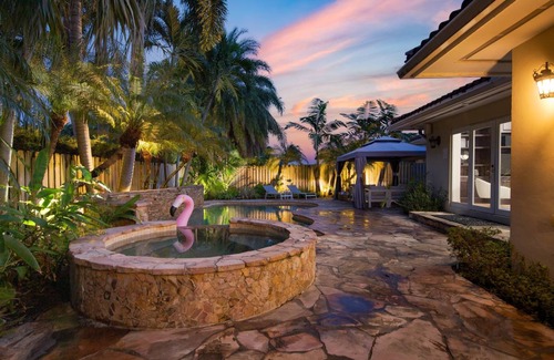 Coral Ridge House | 350 m² House ∙ 5 bedrooms ∙ 14 guests