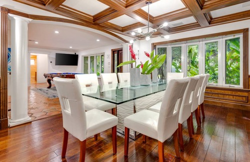 Coral Ridge House | 350 m² House ∙ 5 bedrooms ∙ 14 guests