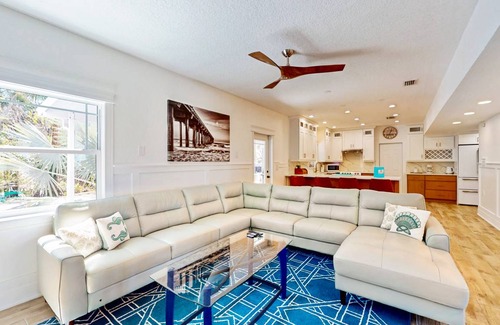 Port Richey House | 361 m² House ∙ 5 bedrooms ∙ 18 guests