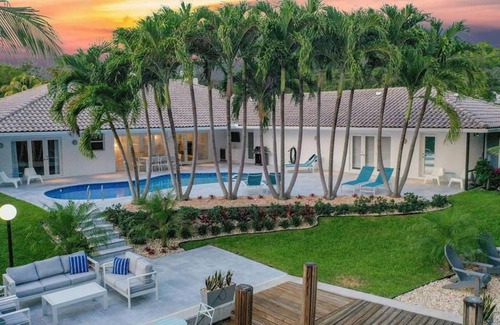 Lake Ida Shores House | 362 m² House ∙ 5 bedrooms ∙ 12 guests