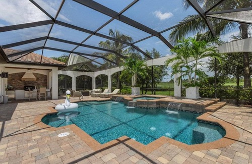 Naples House | 363 m² House ∙ 4 bedrooms ∙ 8 guests