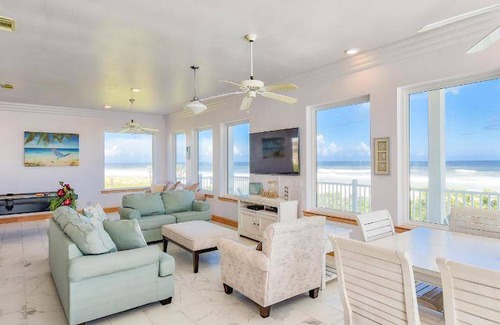 Marineland Acres House | 367 m² House ∙ 4 bedrooms ∙ 10 guests