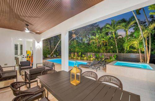 Coral Terrace House | 367 m² House ∙ 7 bedrooms ∙ 18 guests