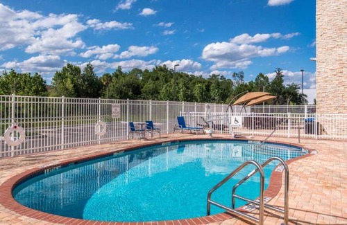Wesley Chapel Hotel | 37 m² Hotel ∙ 127 guests