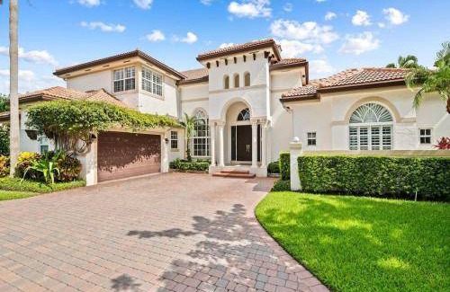 Tropic Isle House | 371 m² House ∙ 4 bedrooms ∙ 10 guests