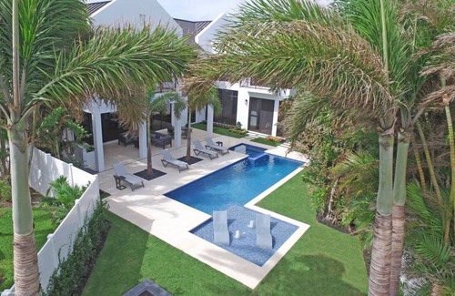 Delray Beach House | 372 m² House ∙ 5 bedrooms ∙ 10 guests
