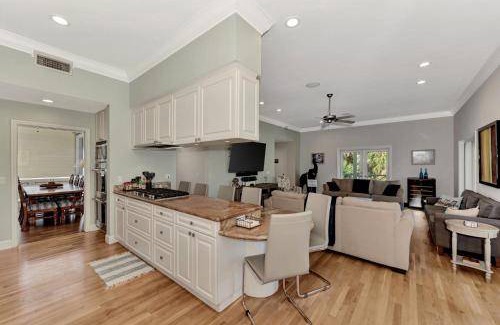 Bay Isle House | 382 m² House ∙ 7 bedrooms ∙ 15 guests