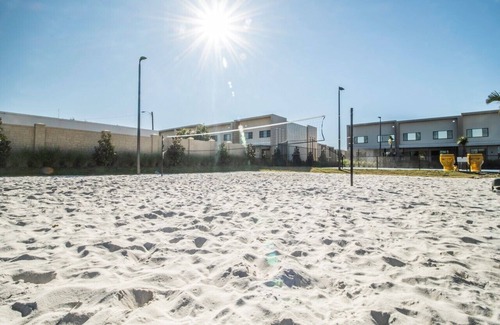Florida Central Atlantic Coast House | 3B/R w BBQ Grill, Heated Pool, 6 minutes from Disney, Free Parking Free Wi-Fi