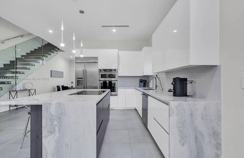 Southwest Coconut Grove House | 3bd 3.5 bath Modern Villa with pool, gated & additional parking on street