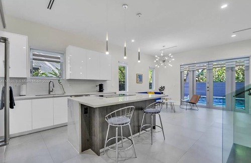 Southwest Coconut Grove House | 3bd 3.5 bath Modern Villa with pool, gated & additional parking on street