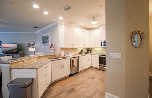 Whitney Beach Condo | 3BR Condo Near Anna Maria Island Beaches on Palma Sola Bay - Tropic Treasures