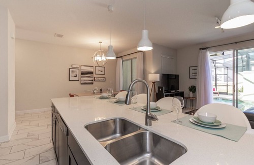 Davenport House | 4 Bd Modern Home at Champions Gate close to Disney