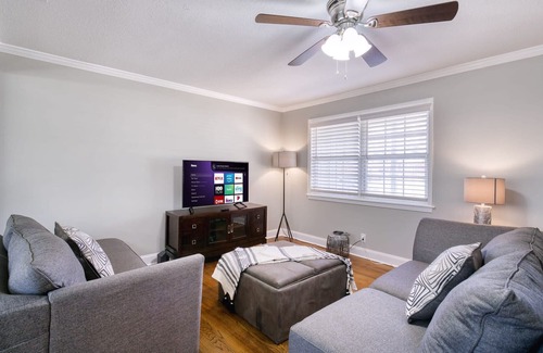 Jacksonville House | ❤★4 bedroom home next to NAS Jax, Pet friendly, Wifi, grill, fenced backyard, 20
